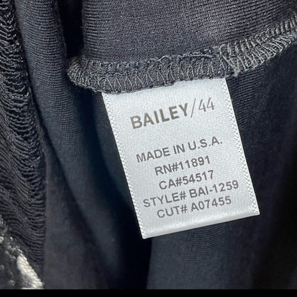 Bailey black lace panel dress - Picture 5 of 9